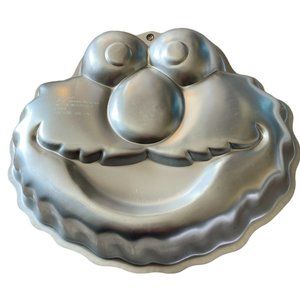 WILTON SESAME STREET ELMO CAKE PAN MOLD